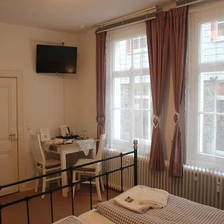 Stadtstrasse 31 *